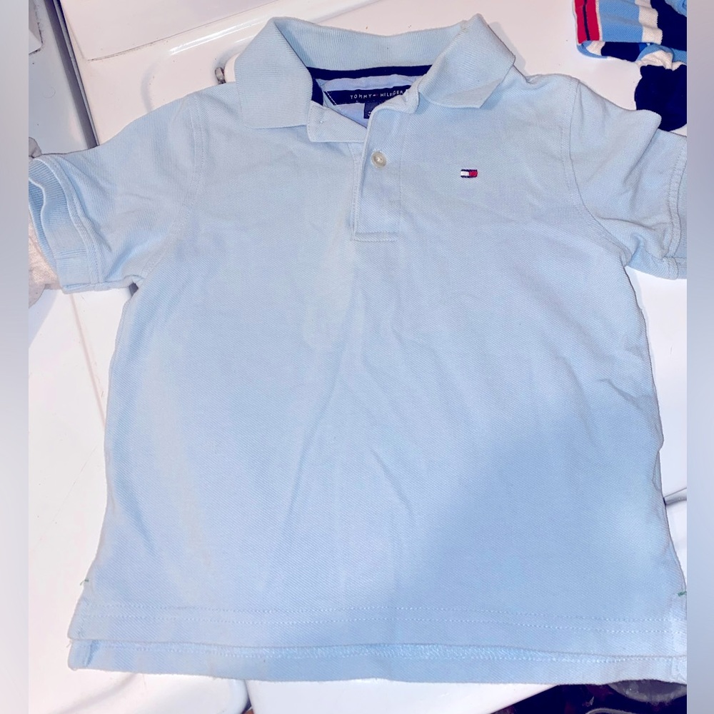 Boys size 4 Tommy Hilfiger collared light blue shirt